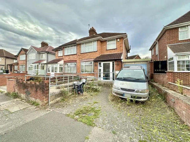 Harries Road, Hayes, UB4, photo 1
