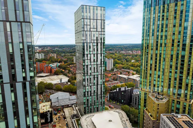 Bankside Boulevard, Colliers Yard, photo 1
