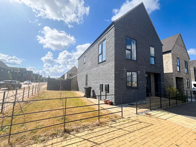 Diversity Drive, Kingswood, HULL, photo 1