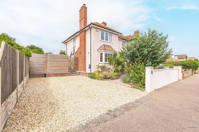 Characterful Coastal Home in Cromer, photo 1