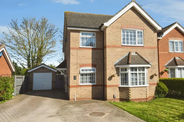 Holly Close, Stallingborough, DN41, photo 1
