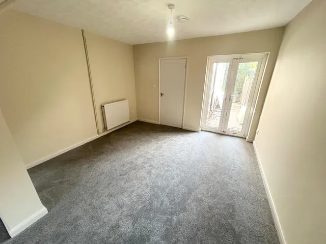 Wellington Street, Burton upon Trent, DE14, photo 3