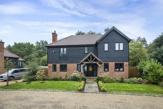 Henrietta Place, Berrys Green, photo 1