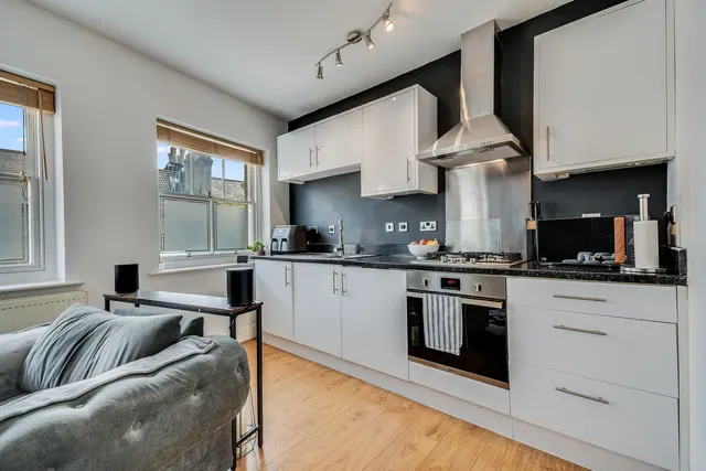 Photo 3 — 4 Devon Mews, Old Moulsham, Chelmsford, Essex, CM2 0GD