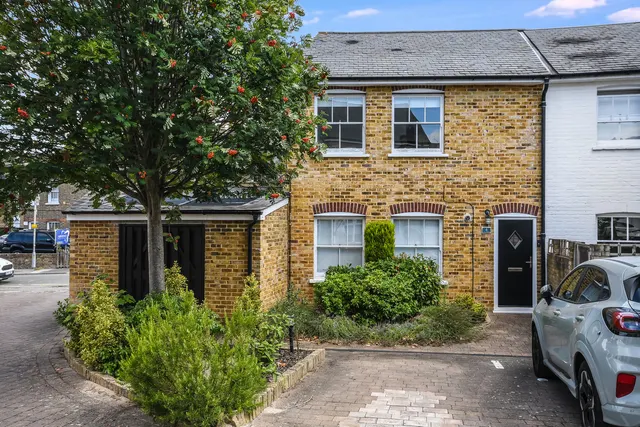 4 Devon Mews, Old Moulsham, Chelmsford, Essex, CM2 0GD, photo 1