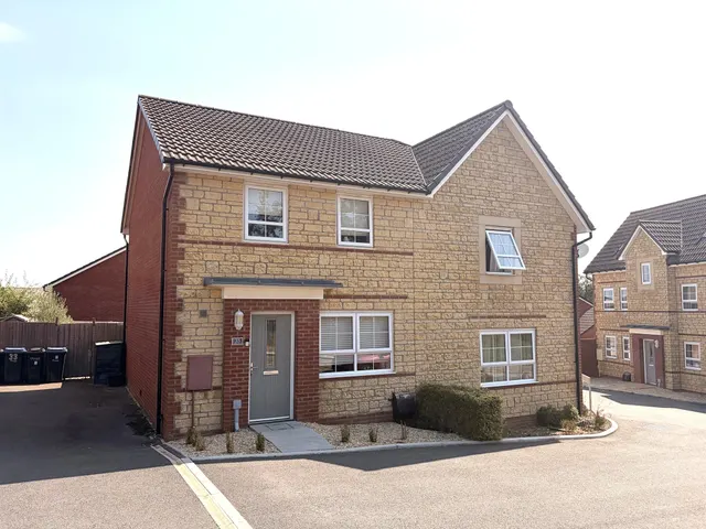 Harvey Avenue, Chippenham, photo 1