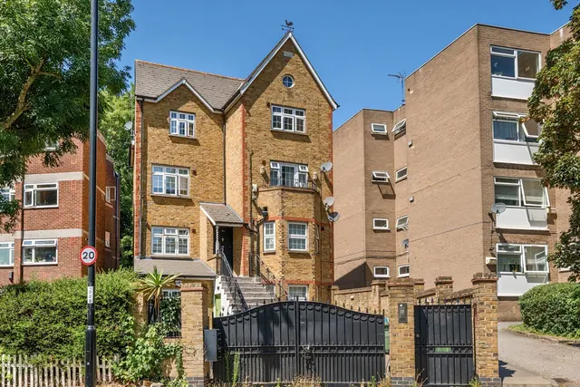 Honor Oak Road, SE23, photo 1