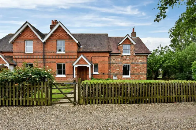Fosters Lane, Binfield Heath, Henley-On-Thames, Oxfordshire, RG9 4LB, photo 1
