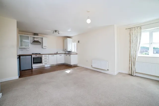 Bennet Drive, Kirkby-in-Ashfield, NG17, photo 2