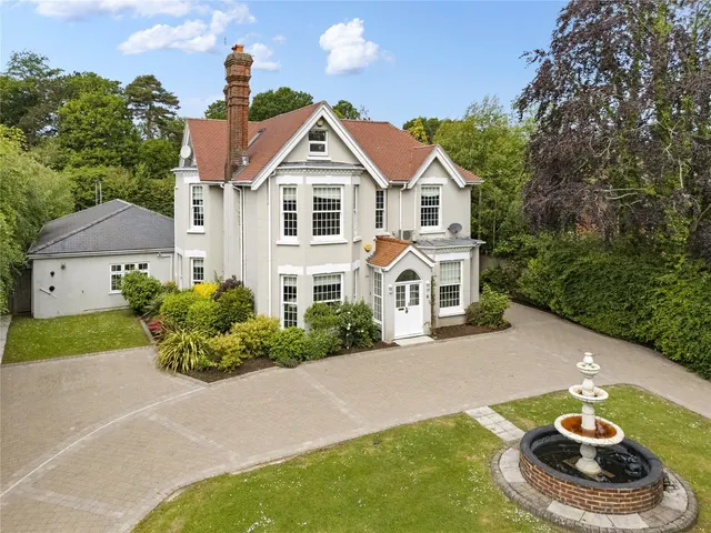Oathall Road, Haywards Heath, West Sussex, RH16, photo 1