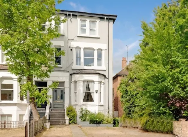 The Avenue, Ealing, W13, photo 1
