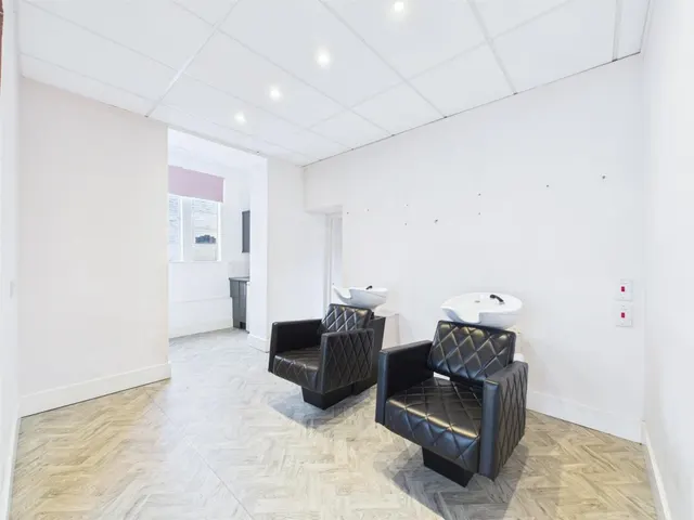 Fishponds Road, Fishponds, BS16, photo 3