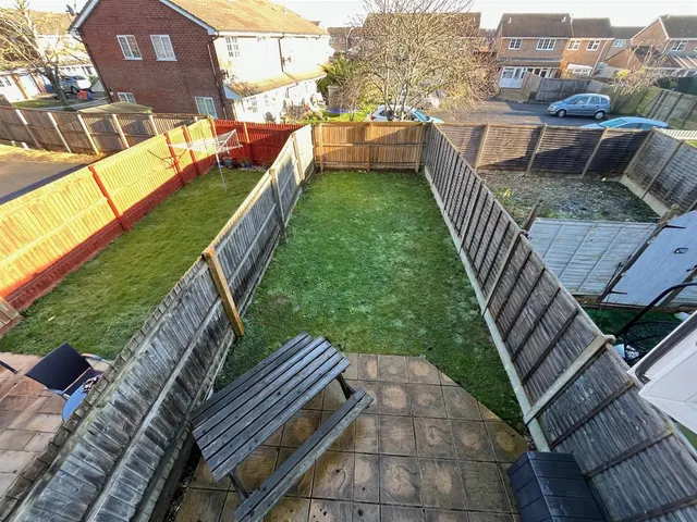 Viscount Square, Bridgwater, TA6, photo 3