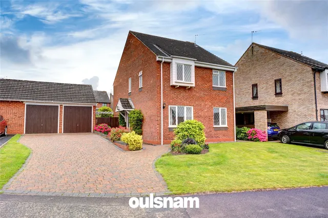 Charlecot Road, Droitwich, Worcestershire, WR9 7RP, photo 1