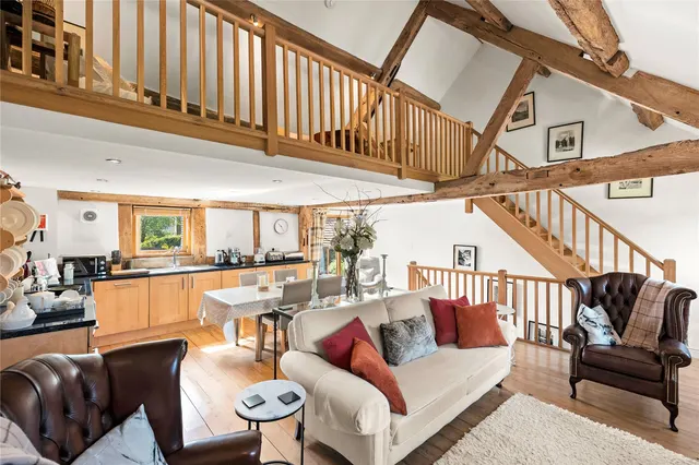 A semi-detached two bedroom bespoke barn conversion with character and charm in a quiet courtyard setting close to open, photo 3