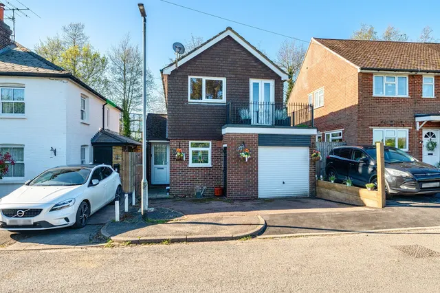 Firs Lane, Maidenhead, photo 1