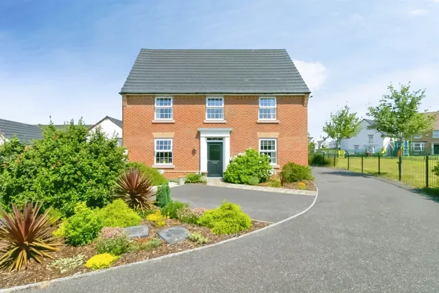 St. James Road, Cowbridge, CF71, photo 2
