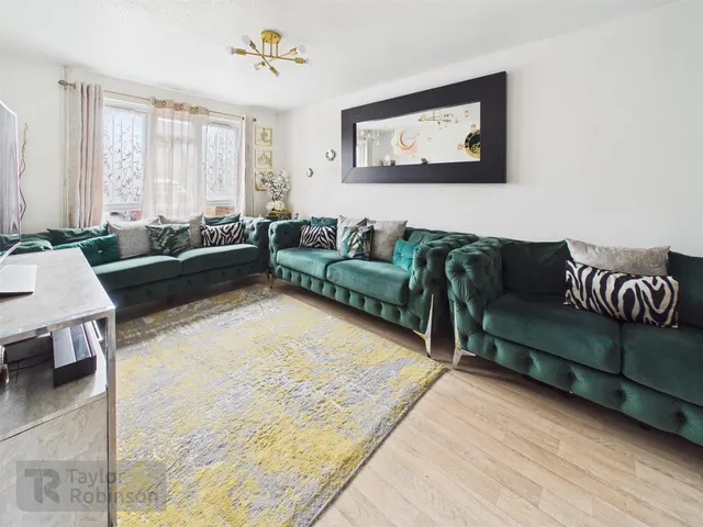 Beaumont Close, Ifield, RH11, photo 2