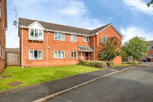 Sky Court, Worcester, photo 1