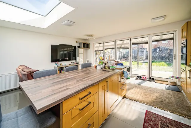 Bowyer Drive, Slough, SL1, photo 2