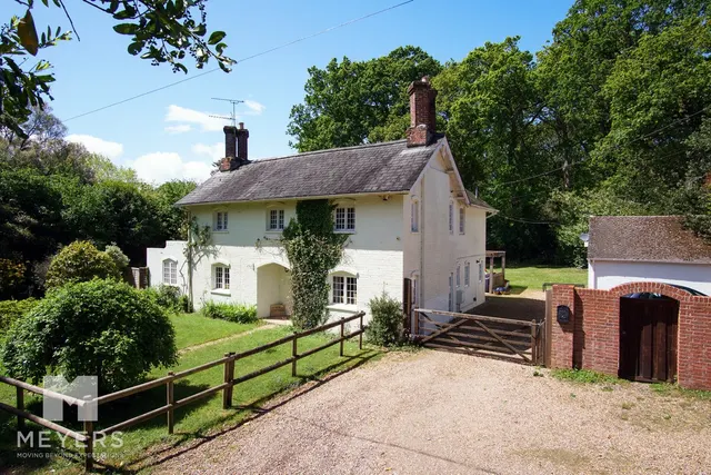 St. Michaels Road, Verwood, BH31, photo 1