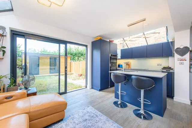 Photo 2 — 37 Grange Avenue, London