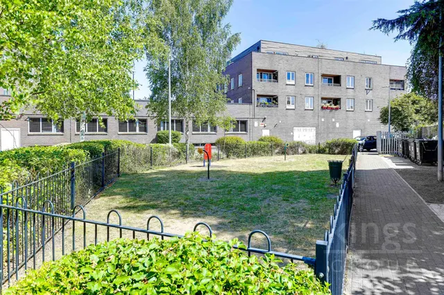 Poppy Drive, Enfield, photo 1
