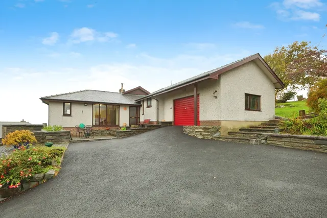 Llanfrothen, Penrhyndeudraeth, LL48, photo 1