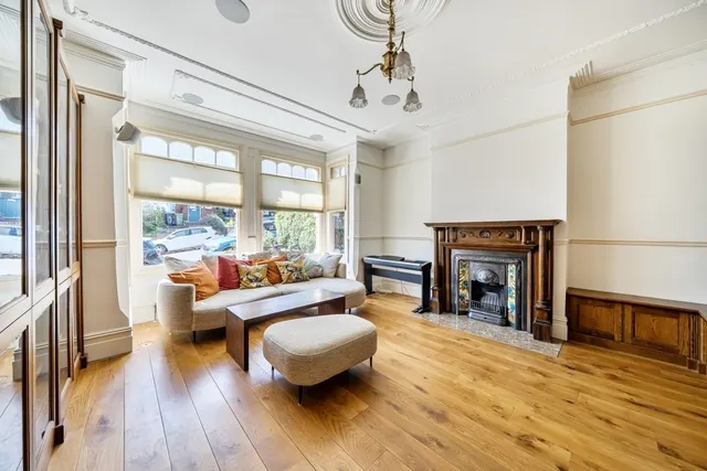 Photo 2 — Leinster Road London N10