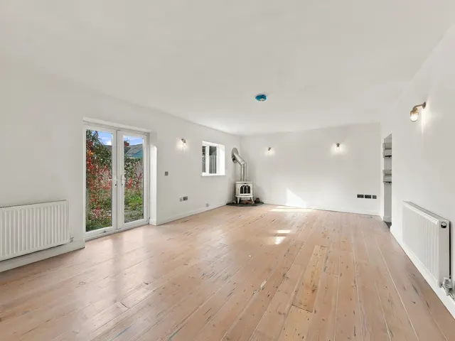 Merthyr Road, Tongwynlais, photo 3
