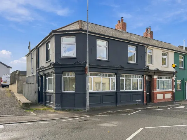 Merthyr Road, Tongwynlais, photo 1