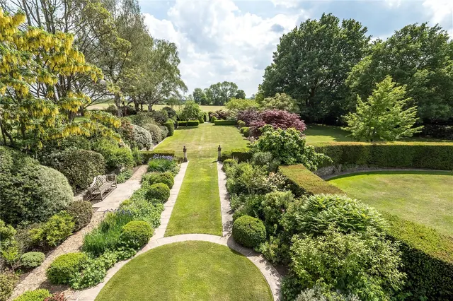 Whitebarn Road, Alderley Edge, SK9, photo 3