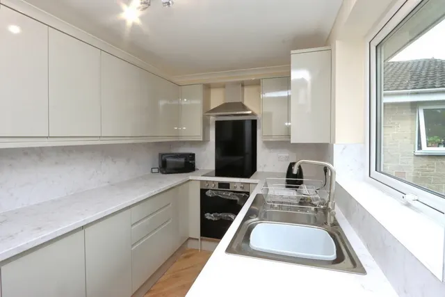 Park Grange Croft, Sheffield, S2, photo 3