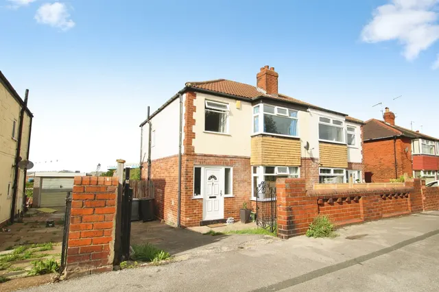Cross Heath Grove, Leeds, photo 1
