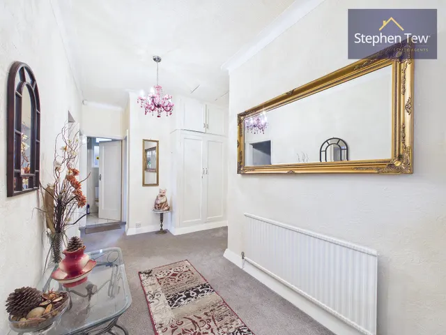 Cherry Tree Road North, Blackpool, FY4, photo 2