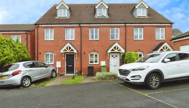 Siskin Close, Corby, photo 1