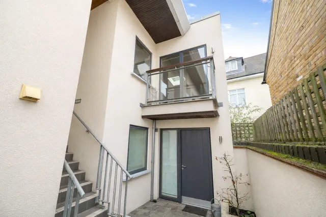 Elmgrove Mews, Weybridge, KT13, photo 1