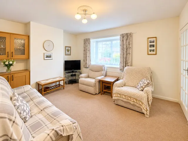 Victoria Street, Dronfield, S18, photo 3