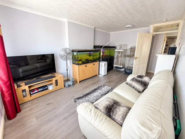 Canterbury Close, Weston-super-Mare, BS22, photo 2