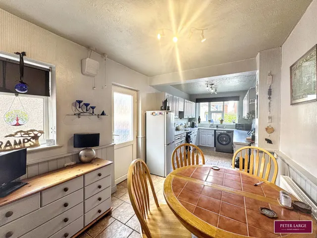 Photo 2 — Berwyn Crescent, Prestatyn, Denbighshire, LL19 7UH