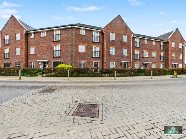 Somerley Drive, Forgewood, photo 1