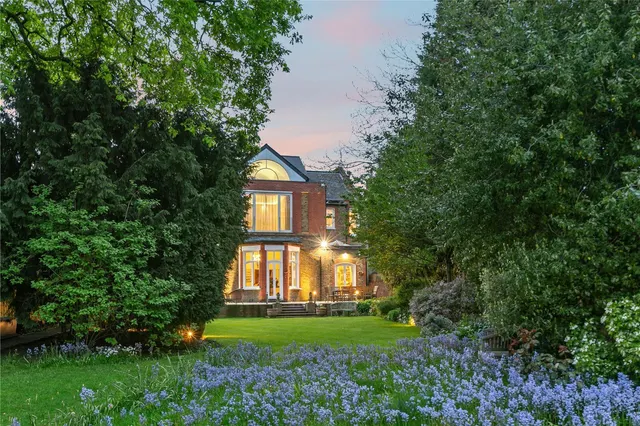 Trinity Road, London, SW17, photo 1