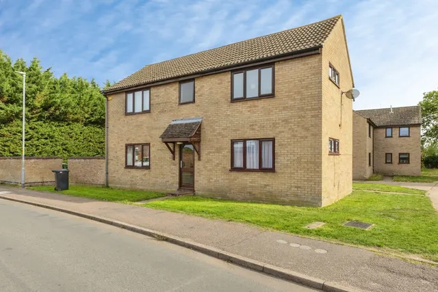 Lime Tree Avenue, Wymondham, NR18, photo 1
