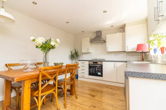 Photo 2 — Barry Court, Narborough, Leicester, Leicester, LE19 2AL
