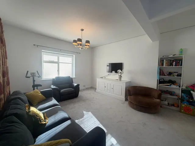 Ben Rhydding Drive, Ilkley, LS29, photo 3