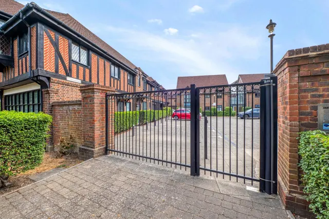 Killick Mews, Cheam, SM3, photo 1