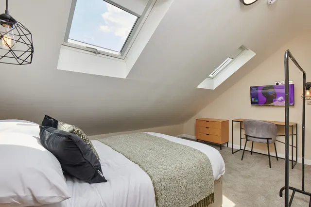 Photo 3 — Room 5, Lord Haddon Road DE7 8AX