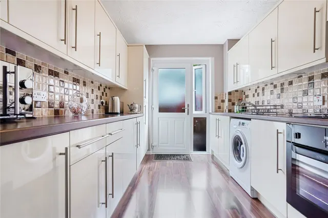 Photo 3 — Beauly Court, Grangemouth, Stirlingshire, FK3