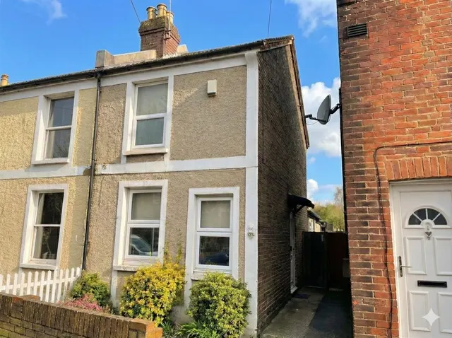 Kingston Road, Leatherhead, KT22, photo 1