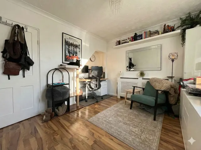 Kingston Road, Leatherhead, KT22, photo 3